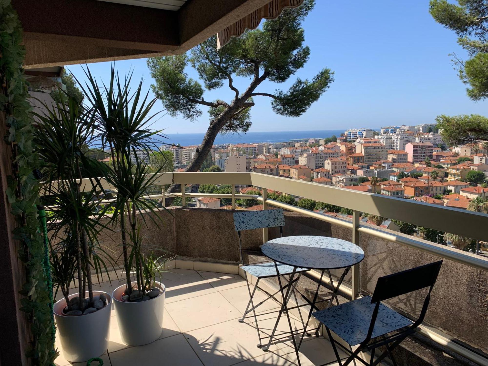 Nice, Grand Studio - Piscine - Terrasse Vue Mer Apartman Kültér fotó
